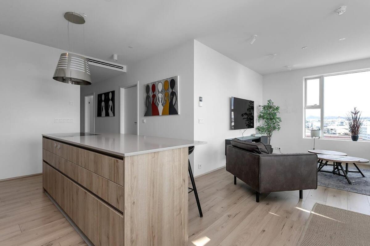 Spacious Luxury 3Br Apartment With 2 Bathrooms 1003 Reykjavík Exteriör bild